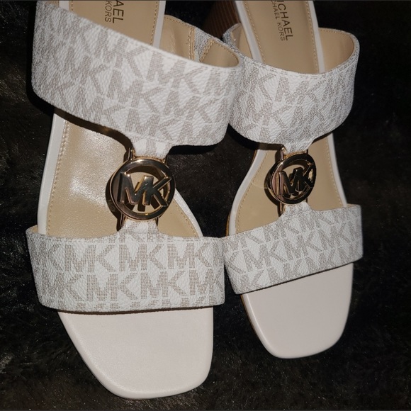 MICHAEL KORS SHOES - Picture 3 of 5